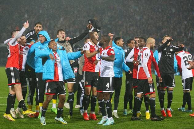 ROTTERDAM, 3-11-2022, Stadium de Kuip, the UEFA Europa League Feyenoord - Lazio Roma, Feyenoord Squad celebrates after the match Feyenoord - Lazio  x19135105x Copyright: