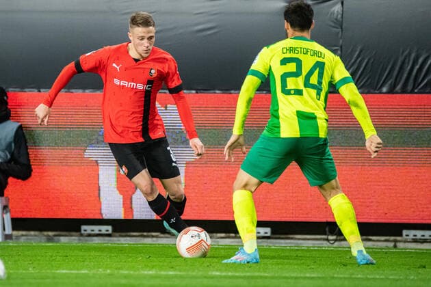 Adrien Truffert (Stade Rennais) FOOTBALL : Stade Rennais x AEK Larnaca - Ligue Europa - JournÃ e 6 - 03 11 2022 BaptisteAutissier Panoramic 