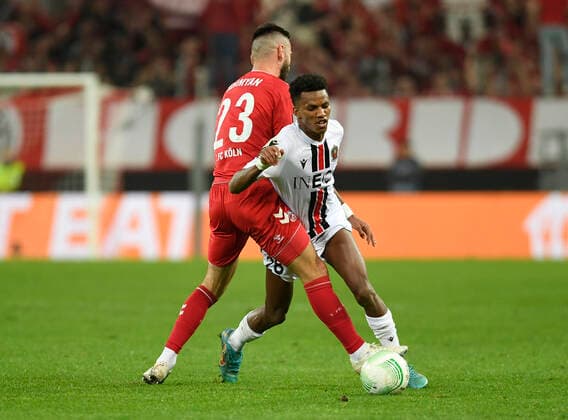 03.11.2022, Cologne, Germany, RheinEnergieStadium, 1. FC Koeln vs OGC Nizza - UEFA Europa Conference League - Group D, Sargis Adamyan (1. FC Koeln) und Hicham Boudaoui (OGC Nice) im Zweikampf (Foto Ralf Treese) Cologne RheinEnergieStadium North Rhine-Westphalia Germany