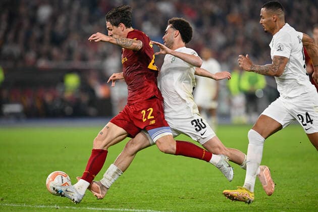 3rd November 2022; Olimpico Stadium, Roma, Italy; Uefa Europa League football Match, Roma versus Ludogorets; Nicolo Zaniolo of AS Roma beats Pedro Naressi of Ludogorets and scores for 3-1 in the 85th minite  ActionPlus12444797 AllShotLive