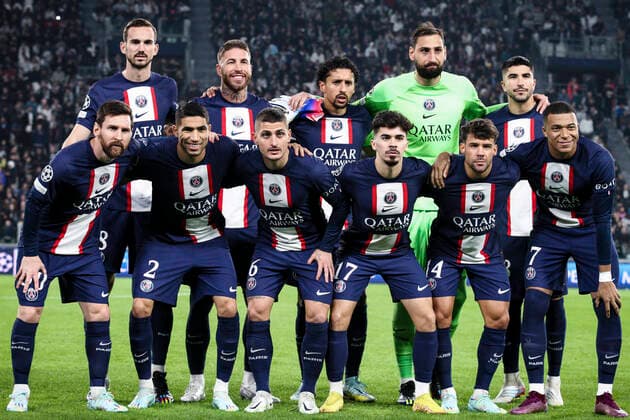 Juventus v Paris Saint-Germain: Group H - UEFA Champions League Paris Saint Germain players (Fabian Ruiz, Sergio Ramos, Marquinhos, Gianluigi Donnarumma, Carlos Soler, Lionel Messi, Achraf Hakimi, Marco Verratti, Vitinha, Juan Bernat, Kylian Mbappe) pose in order to be photographed before the Uefa Champions League group stage football match n.6 JUVENTUS - PARIS SAINT GERMAIN on November 02, 2022 at the Allianz Stadium in Turin, Piedmont, Italy. Final result: Juventus-Paris Saint Germain 1-2. Turin Piedmont Italy  Copyright: xMatteoxBottanellix originalFilename:bottanelli-juventus221102_npEjN.jpg