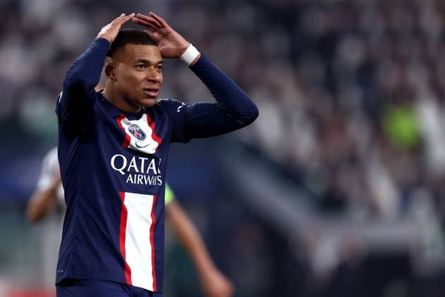 Juventus Fc vs Paris Saint-Germain Fc Kylian Mbappe of Paris Saint-Germain Fc looks dejected during the Uefa Champions League Group H football match beetween Juventus Fc and Paris Saint-Germain Fc at Allianz Stadium on November 2, 2022 in Turin, Italy . Torino Allianz Stadium Italy Copyright: xMarcoxCanonierox