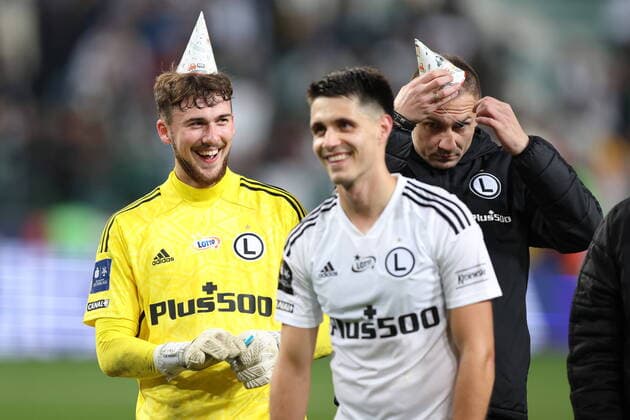 Sport Themen der Woche KW44 Sport Bilder des Tages WARSZAWA 04.11.2022 MECZ 16. KOLEJKA PKO EKSTRAKLASA SEZON 2022 23 --- POLISH FOOTBALL TOP LEAGUE MATCH IN WARSAW: LEGIA WARSZAWA - LECHIA GDANSK 2:1 KACPER TOBIASZ BARTOSZ KAPUSTKA ARTUR JEDRZEJCZYK FOT. PIOTR KUCZA FOTOPYK NEWSPIX.PL --- Newspix.pl  221104PYK1100