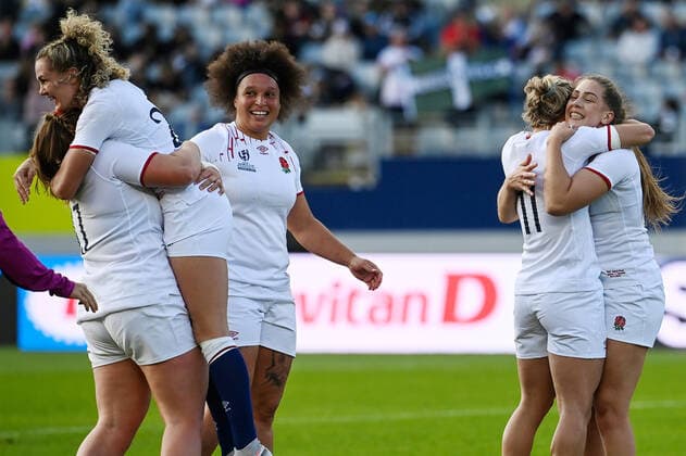 Rugby, WM Frauen, Kanada - England 5th November 2022; Auckland, New Zealand: Shaunagh Brown of England watches her England team celebrate their win. Canada versus England, Women& x2019;s Rugby World Cup New Zealand 2021 (played in 2022) Semi Final match at Eden Park, Auckland, New Zealand  ActionPlus12445026 AndrewxCornaga