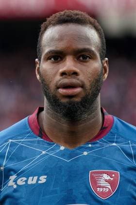 US Salernitana 1919 v US Cremonese - Serie A Lassana Coulibaly of US Salernitana looks on during the Serie A match between US Salernitana 1919 and US Cremonese at Stadio Arechi, Salerno, Italy on 5 November 2022. Salerno Salerno Italy  Copyright: xGiuseppexMaffiax originalFilename:maffia-ussalern221105_npMdU.jpg