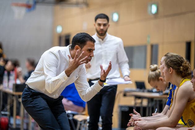 Basketball Berlin 05.11.2022 Saison 2022 2023 1. Bundesliga DBBL Alba Berlin - inexio Royals Saarlouis Cristo Cabrera (Alba, Trainer)