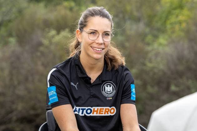 Handball I Frauen I Europameisterschaft 2022 I Deutschland Medientag und Training I 06.11.2022 Emily Bölk (20, Deutsche Nationalmannschaft) Interview Podgorica Montenegro Copyright: xLobeca PatrickxSuephkex