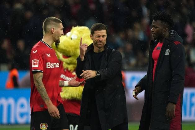 Sport Themen der Woche KW44 Sport Bilder des Tages Fussball, 1BL Saison 2022 2023, Bayer 04 Leverkusen- 1.FC Union Berlin 06.11.2022, Bayarena Leverkusen Robert Andrich, Xabier Alonso, Edmond Tapsoba alle Bayer 04 Leverkusen *** Football, 1BL season 2022 2023, Bayer 04 Leverkusen 1 FC Union Berlin 06 11 2022, Bayarena Leverkusen Robert Andrich, Xabier Alonso, Edmond Tapsoba all Bayer 04 Leverkusen