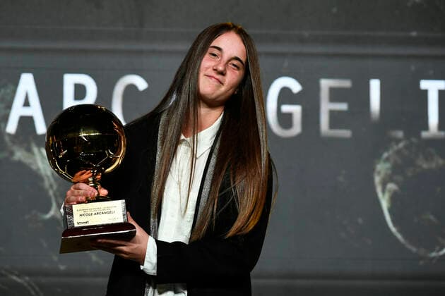 Bilder des Jahres, Sport 11 November Sport Themen der Woche KW45 Sport Bilder des Tages Foto LaPresse - Fabio Ferrari 07 Novembre 2022 Torino, Italia - - Calcio -Golden Boy 2022 - Premio calcistico come miglior Under 21 di Europa istituito da Tuttosport.Nella foto: Best Italian Golden Girl Nicole Arcangeli November 07, 2021 Torino, Italy- sport - Soccer - Golden Boy Awards 2022 - The Award as the best Under-21 in Europe by Tuttosport.In the pic: Best Italian Golden Girl Nicole Arcangeli  Copyright: xFabioxFerrarix LaPressex