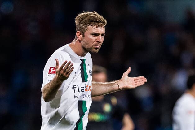 Sport Themen der Woche KW45 Sport Bilder des Tages 1. Fussball Bundesliga, VfL Bochum - Borussia Moenchengladbach; 08.11.2022 Chrstioph Kramer (Borussia Moenchengladbach, 6) gestikuliert 1. Fussball Bundesliga, VfL Bochum - Borussia Moenchengladbach, VONONVIA Ruhrstadion DFL REGULATIONS PROHIBIT ANY USE OF PHOTOGRAPHS AS IMAGE SEQUENCES AND OR QUASI-VIDEO. *** 1 Soccer Bundesliga, VfL Bochum Borussia Moenchengladbach 08 11 2022 Chrstioph Kramer Borussia Moenchengladbach, 6 gestures 1 Soccer Bundesliga, VfL Bochum Borussia Moenchengladbach, VONONVIA Ruhrstadion DFL REGULATES PROHIBIT ANY USE OF PHOTOGRAPHS AS IMAGE SEQUENCES AND OR QUASI VIDEO Copyright: xBEAUTIFULxSPORTS Wunderlx