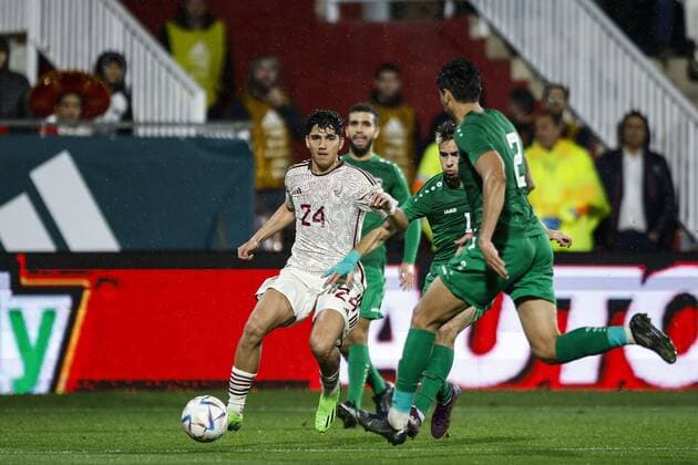RECORD DATE NOT STATED Seleccion Mexicana 2022 Mexico 4-0 Irak Kevin Alvarez of Mexico during the game Mexico (Mexican national team, Nationalteam vs Iraq, friendly match of preparation prior to the start of the FIFA World Cup, WM, Weltmeisterschaft, Fussball Qatar 2022, at Montilivi Municipal Stadium, on November 9, 2022. <br><br> Kevin Alvarez de Mexico durante el partido Mexico (Seleccion Nacional Mexicana) vs Irak,amistoso de preparacion previo al inicio de la Copa Mundial de la FIFA Qatar 2022, en el Estadio Municipal de Montilivi, el 9 de noviembre de 2022. GIRONA ESPANA ESPANA Copyright: xXavixBonillax 20221109182405_SM_MEX_IRA_ALVAREZ72