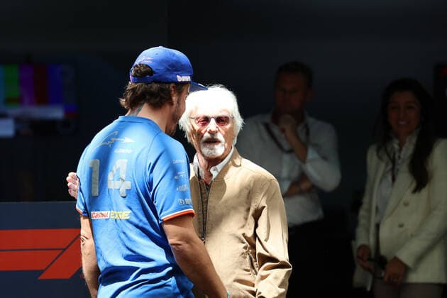 2022 Sao Paulo Formula 1 Grand Prix SÃO PAULO, SP - 10.11.2022: 2022 SAO PAULO FORMULA 1 GRAND PRIX - Fernando ALONSO and Bernie Ecclestone during the 2022 São Paulo Formula 1 Grand Prix held at the Interlagos Circuit in São Paulo, SP. (Photo: Cristiano Andujar Fotoarena) x2292257x  CristianoxxAndujar
