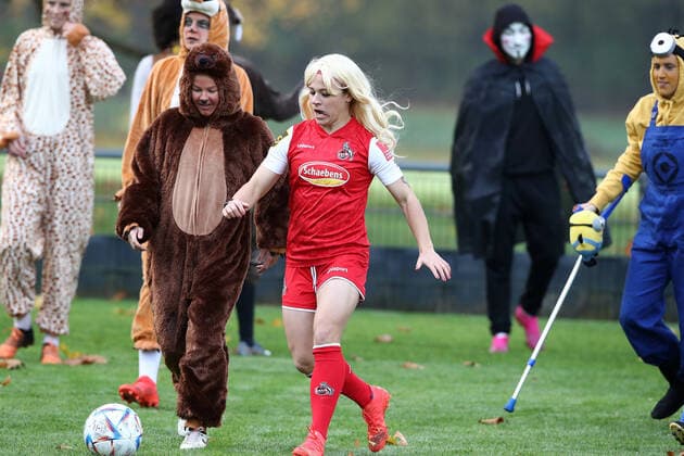 1.FC Köln, Fussball Frauen, 1. Bundesliga, Karnevalstraining, (1.FC Köln), Bild: , 11.11.2022