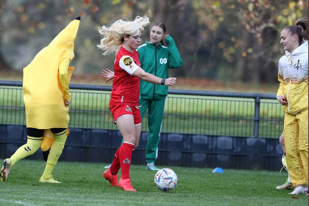 1.FC Köln, Fussball Frauen, 1. Bundesliga, Karnevalstraining, (1.FC Köln), Bild: , 11.11.2022