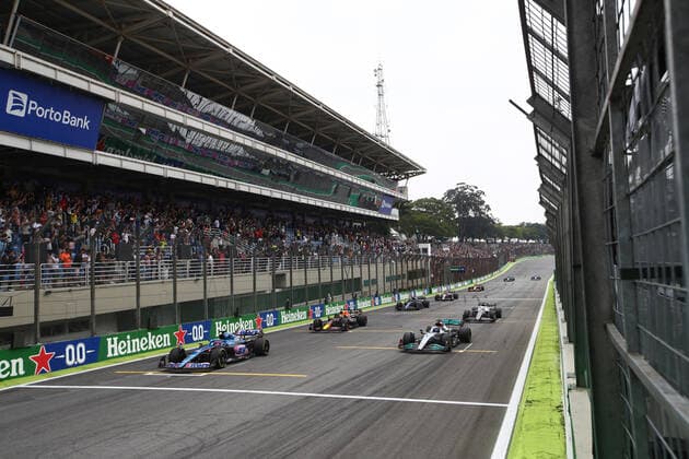 FORMULA 1 HEINEKEN GRANDE PREMIO DO BRASIL 2022 11.11.2022, Autodromo Jose Carlos Pace, Interlagos, FORMULA 1 HEINEKEN GRANDE PREMIO DO BRASIL 2022 , im Bild Fernando Alonso (ESP), Alpine F1 Team, George Russell (GBR), Mercedes-AMG Petronas Formula One Team, Max Verstappen (NEL), Oracle Red Bull Racing,Pierre Gasly (FRA), Scuderia AlphaTauri.