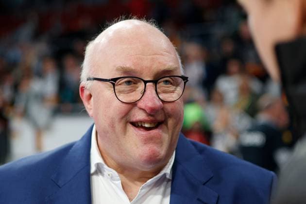 BAMBERG 11.11.2022 --- Basketball ---- Qualifikationsspiel zur Weltmeisterschaft ---- Deutschland vs Finnland --- DBB-Präsident Ingo Weiss happy nach Sieg gegen Finnland --- Foto: Hans-Martin Issler isslerimages ---- Brose Bamberg vs FC Bayern München