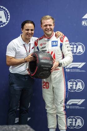 MAGNUSSEN Kevin (den), Haas F1 Team VF-22 Ferrari, portrait celebrates his pole position with Felipe Massa during the Formula 1 Heineken Grande Premio de Sao Paulo 2022, Sao Paulo Grand Prix Grand Prix 2022, 21st round of the 2022 FIA Formula One World Championship, WM, Weltmeisterschaft from November 11 to 13, 2022 on the Interlagos Circuit, in Sao Paulo, Brazil - F1 - SAO PAULO GRAND PRIX 2022 DPPI Panoramic  G00D3686 copie