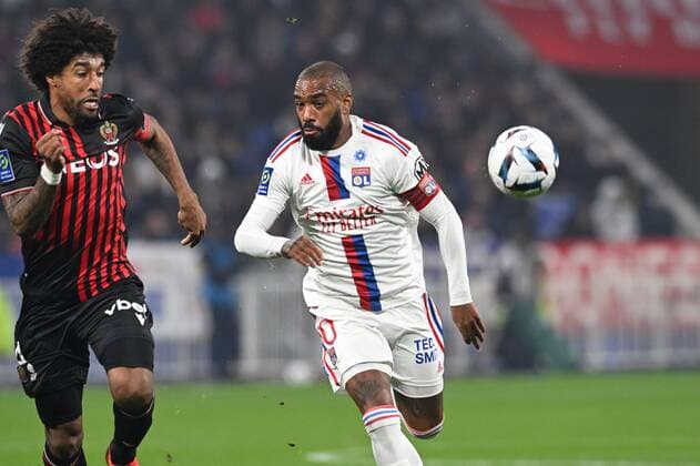 Fußball, Olympique Lyon - OGC Nizza Alexandre Lacaztte (lyon) vs Dante (nice) FOOTBALL: Olympique Lyonnais vs OGC Nice - Ligue 1 - 11 11 2022 FredericChambert Panoramic 