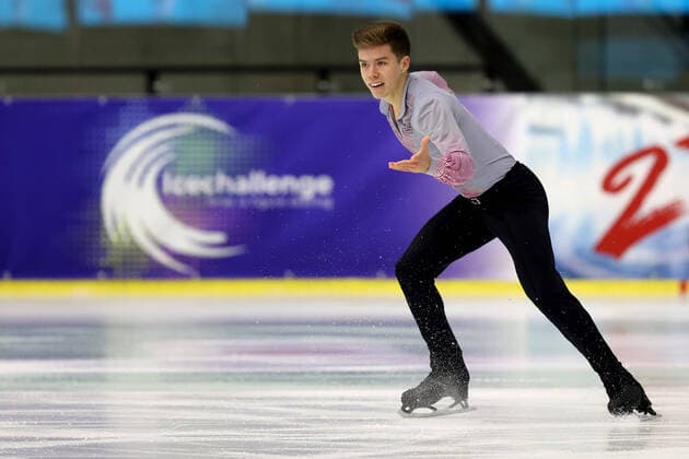 Sport Themen der Woche KW45 Sport Bilder des Tages Figure skating, Eiskunstlauf - IceChallenge 2022 GRAZ,AUSTRIA,11.NOV.22 - FIGURE SKATING - ISU Challenger Series, IceChallenge, men, short program. Image shows Nikita Starostin (GER).  GEPAxpictures xHansxOberlaender