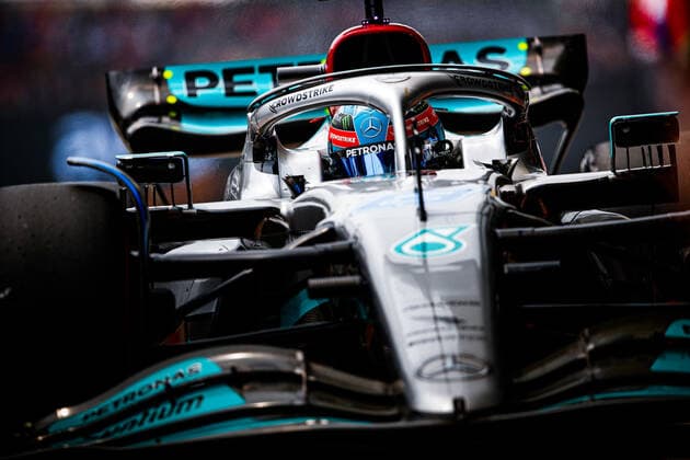 63 RUSSELL George (gbr), Mercedes AMG F1 Team W13, action during the Formula 1 Heineken Grande Premio de Sao Paulo 2022, Sao Paulo Grand Prix Grand Prix 2022, 21st round of the 2022 FIA Formula One World Championship, WM, Weltmeisterschaft from November 11 to 13, 2022 on the Interlagos Circuit, in Sao Paulo, Brazil - F1 - SAO PAULO GRAND PRIX 2022 DPPI Panoramic  00122047__V2_7783