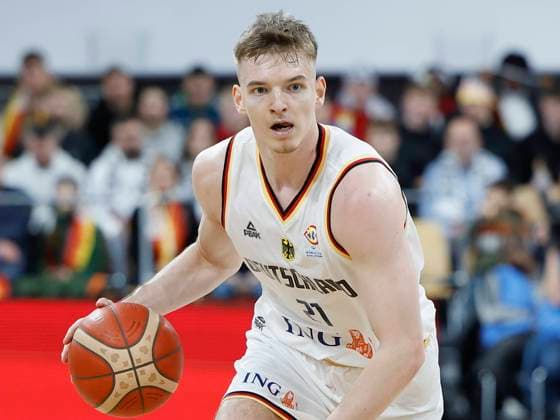 11.11.2022, Germany vs. Finland, FIBA Basketball, World Cup Qualifiers, Deutschland, Bamberg, Brose Arena, Im Bild: v.li. Justus Hollatz (Germany) Copyright: HMBxMedia xHeikoxBecker
