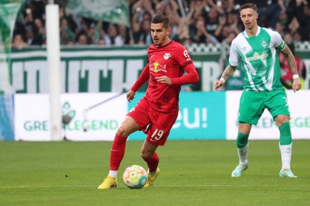 12.11.2022, xgox, Fussball 1.Bundesliga, SV Werder Bremen - RB Leipzig emspor, v.l. Andre Silva (Leipzig, 19) am Ball, plays the ball (DFL DFB REGULATIONS PROHIBIT ANY USE OF PHOTOGRAPHS as IMAGE SEQUENCES and or QUASI-VIDEO) Bremen