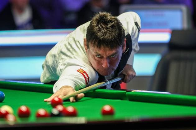 Sport Themen der Woche KW45 Sport Bilder des Tages Snooker Cazoo UK Championship Jimmy White during their 1st round match against Ryan Day at the Cazoo UK Championship 2022. Ryan Day v Jimmy White at York Barbican, York, United Kingdom on 12 November 2022. York York Barbican Yorkshire United Kingdom Editorial use only , Copyright: xColinxPoultneyx PSI-16361-0095