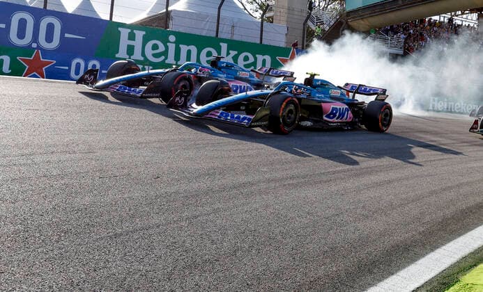 Sport Bilder des Tages Start, Sprint Qualifying, 31 Esteban Ocon (FRA, BWT Alpine F1 Team), 14 Fernando Alonso (ESP, BWT Alpine F1 Team), F1 Grand Prix of Brazil at Autodromo Jose Carlos Pace on November 12, 2022 in Sao Paulo, Brazil. (Photo by HOCH ZWEI) Sao Paulo Brazil