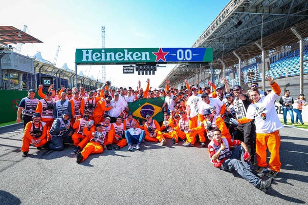 FIA Volunteers during the Formula 1 Heineken Grande Premio de Sao Paulo 2022, Sao Paulo Grand Prix Grand Prix 2022, 21st round of the 2022 FIA Formula One World Championship, WM, Weltmeisterschaft from November 11 to 13, 2022 on the Interlagos Circuit, in Sao Paulo, Brazil - F1 - SAO PAULO GRAND PRIX 2022 - RACE DPPI Panoramic  20221113_GOOD5272