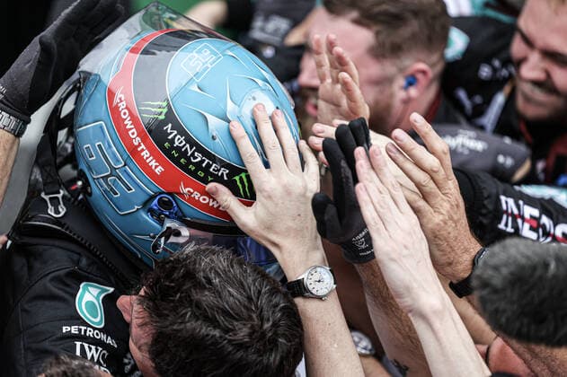 RUSSELL George (gbr), Mercedes AMG F1 Team W13, portrait celebrates his first victory during the Formula 1 Heineken Grande Premio de Sao Paulo 2022, Sao Paulo Grand Prix Grand Prix 2022, 21st round of the 2022 FIA Formula One World Championship, WM, Weltmeisterschaft from November 11 to 13, 2022 on the Interlagos Circuit, in Sao Paulo, Brazil - F1 - SAO PAULO GRAND PRIX 2022 - RACE DPPI Panoramic  G00D6240 copie