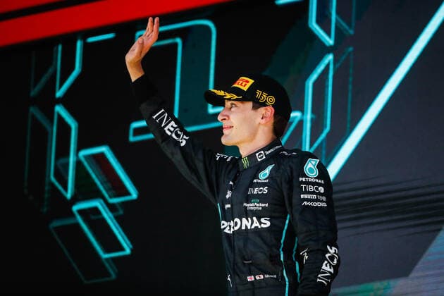 RUSSELL George (gbr), Mercedes AMG F1 Team W13, portrait celebrating his first win on the podium during the Formula 1 Heineken Grande Premio de Sao Paulo 2022, Sao Paulo Grand Prix Grand Prix 2022, 21st round of the 2022 FIA Formula One World Championship, WM, Weltmeisterschaft from November 11 to 13, 2022 on the Interlagos Circuit, in Sao Paulo, Brazil - F1 - SAO PAULO GRAND PRIX 2022 - RACE DPPI Panoramic  00122048__V2_1973