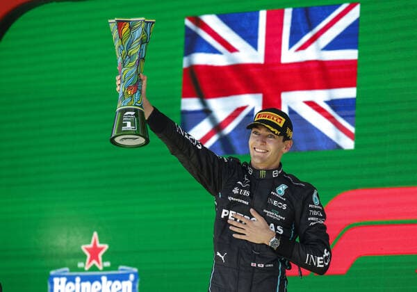 RUSSELL George (gbr), Mercedes AMG F1 Team W13, portrait podium during the Formula 1 Heineken Grande Premio de Sao Paulo 2022, Sao Paulo Grand Prix Grand Prix 2022, 21st round of the 2022 FIA Formula One World Championship, WM, Weltmeisterschaft from November 11 to 13, 2022 on the Interlagos Circuit, in Sao Paulo, Brazil - F1 - SAO PAULO GRAND PRIX 2022 - RACE DPPI Panoramic  20221113_F12022GP21BRA_JK196925
