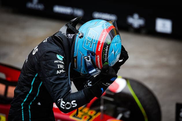 63 RUSSELL George (gbr), Mercedes AMG F1 Team W13, celebrating victory during the Formula 1 Heineken Grande Premio de Sao Paulo 2022, Sao Paulo Grand Prix Grand Prix 2022, 21st round of the 2022 FIA Formula One World Championship, WM, Weltmeisterschaft from November 11 to 13, 2022 on the Interlagos Circuit, in Sao Paulo, Brazil - F1 - SAO PAULO GRAND PRIX 2022 - RACE DPPI Panoramic  20221113_G00D6104
