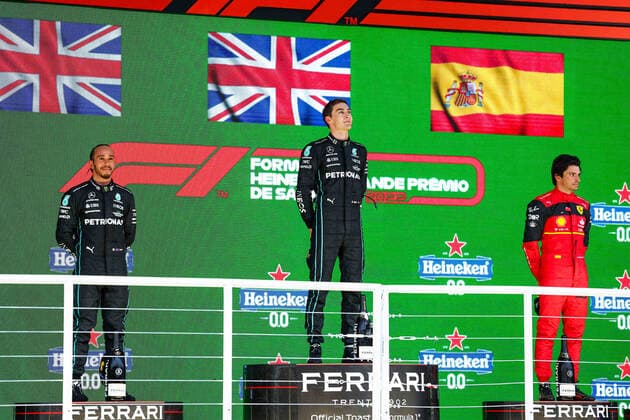 Podium: RUSSELL George (gbr), Mercedes AMG F1 Team W13, HAMILTON Lewis (gbr), Mercedes AMG F1 Team W13, SAINZ Carlos (spa), Scuderia Ferrari F1-75, portrait during the Formula 1 Heineken Grande Premio de Sao Paulo 2022, Sao Paulo Grand Prix Grand Prix 2022, 21st round of the 2022 FIA Formula One World Championship, WM, Weltmeisterschaft from November 11 to 13, 2022 on the Interlagos Circuit, in Sao Paulo, Brazil - F1 - SAO PAULO GRAND PRIX 2022 - RACE DPPI Panoramic 20221113_G00D6289