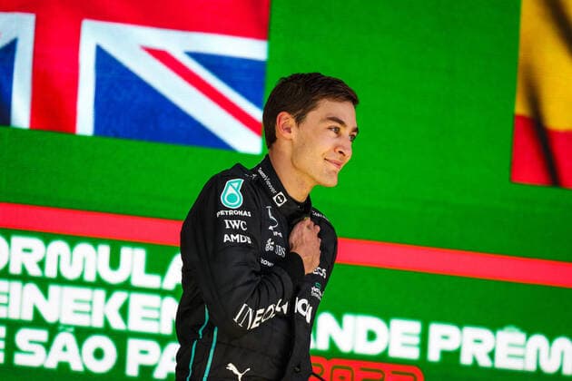 RUSSELL George (gbr), Mercedes AMG F1 Team W13, celebrating victory on the podium during the Formula 1 Heineken Grande Premio de Sao Paulo 2022, Sao Paulo Grand Prix Grand Prix 2022, 21st round of the 2022 FIA Formula One World Championship, WM, Weltmeisterschaft from November 11 to 13, 2022 on the Interlagos Circuit, in Sao Paulo, Brazil - F1 - SAO PAULO GRAND PRIX 2022 - RACE DPPI Panoramic  20221113_GOOD6021