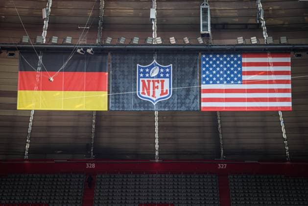 AMERICAN FOOTBALL - NFL, American Football Herren, USA Buccaneers vs Seahawks MUNICH,GERMANY,13.NOV.22 - AMERICAN FOOTBALL - NFL, National Football League, International Series, Tampa Bay Buccaneers vs Seattle Seahawks. Image shows a feature of flags of Germany, NFL and USA.  GEPAxpictures xDavidxBitzan