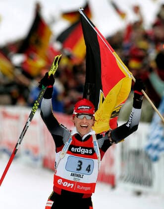 ANTERSELVA 20070211 Tyskland tog guldet i damernas stafett i Skidskytte-VM i Italienska Anterselva pa söndagen. Bilden: Kati Wilhelm pa sista sträckan mot mal som guldmedaljör. ANTERSELVA ITALIEN x10040x *** ANTERSELVA 20070211 Germany took the gold in the womens relay in the Biathlon World Championships in Anterselva, Italy on Sunday Photo Kati Wilhelm on the final stretch towards the finish line as gold medalist ANTERSELVA ITALY x10040x  Copyright: xANDERSxWIKLUNDx xTTx Skidskytte VM 2007