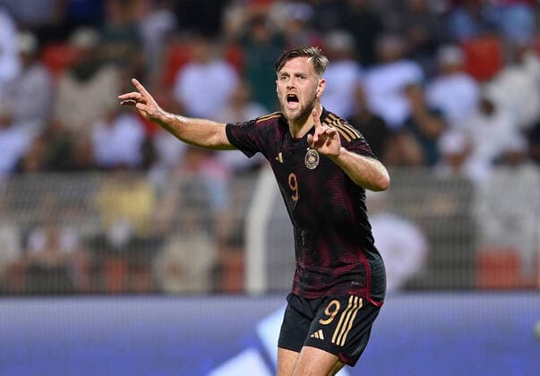 Sport Themen der Woche KW46 Sport Bilder des Tages FUSSBALL WM 2022 Testspiel im Oman 16.11.2022 Oman - Deutschland JUBEL Deutschland; Torschuetze zum 0-1 Siegtreffer Niclas Fuellkrug *** FOOTBALL World Cup 2022 test match in Oman 16 11 2022 Oman Germany JUBEL Germany goal scorer to 0 1 winning goal Niclas Fuellkrug