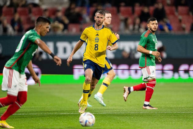 221116 Marcus RohdÃ n of Sweden during the International Friendly, Länderspiel, Nationalmannschaft football match between Mexico and Sweden on November 16, 2022 in Girona. Photo: Ludvig Thunman BILDBYRAN kod LT LT0441 fotboll football soccer fotball träningslandskamp international friendly mexico sverige sweden sverige a bbeng Copyright: LUDVIGxTHUNMAN BB221116LT031