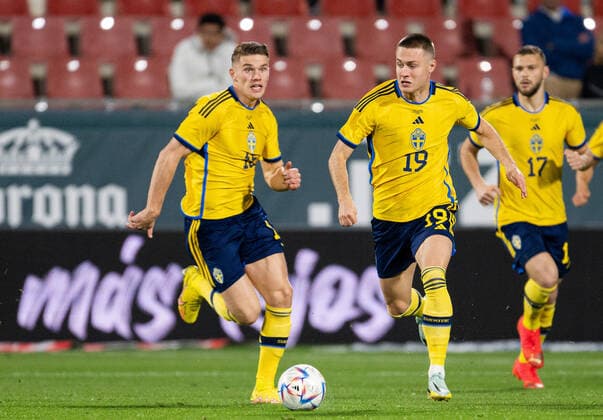 221116 Viktor Gyökeres , Mattias Svanberg and Jesper Karlström of Sweden during the International Friendly, Länderspiel, Nationalmannschaft football match between Mexico and Sweden on November 16, 2022 in Girona. Photo: Ludvig Thunman BILDBYRAN kod LT LT0441 fotboll football soccer fotball träningslandskamp international friendly mexico sverige sweden sverige a bbeng Copyright: LUDVIGxTHUNMAN BB221116LT033
