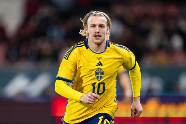 221116 Emil Forsberg of Sweden during the International Friendly, Länderspiel, Nationalmannschaft football match between Mexico and Sweden on November 16, 2022 in Girona. Photo: Ludvig Thunman BILDBYRAN kod LT LT0441 fotboll football soccer fotball träningslandskamp international friendly mexico sverige sweden sverige a bbeng Copyright: LUDVIGxTHUNMAN BB221116LT103