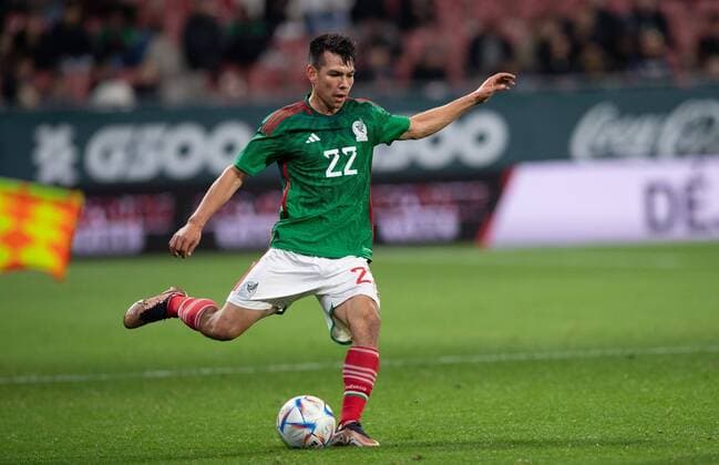 Seleccion Mexicana 2022 Mexico vs Sweden Hirving Lozano of Mexico during the game Mexico (Mexican national team, Nationalteam vs Sweden, friendly match of preparation prior to the start of the FIFA World Cup, WM, Weltmeisterschaft, Fussball Qatar 2022, at Montilivi Municipal Stadium, on November 16, 2022. <br><br> Hirving Lozano de Mexico durante el partido Mexico (Seleccion Nacional Mexicana) vs Suecia,amistoso de preparacion previo al inicio de la Copa Mundial de la FIFA Qatar 2022, en el Estadio Municipal de Montilivi, el 16 de noviembre de 2022. GIRONA ESPANA ESPANA Copyright: xDavidxLeahx 20221116150924_SM_AM_MEX_SWE_LOZANO56