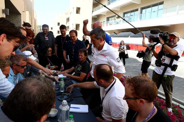 FORMULA 1 ETIHAD AIRWAYS ABU DHABI GRAND PRIX 2022 17.11.2022, Yas Marina Circuit, Abu Dhabi, FORMULA 1 ETIHAD AIRWAYS ABU DHABI GRAND PRIX 2022 , im Bild Pressekonferenz von Teamchef Günther Steiner (Haas F1 Team) warum sie sich entschieden haben Mick Schumacher aus Deutschland vom Team Haas keinen neuen Vertrag für 2023 zu geben und stattdessen mit Nico Hülckenberg aus Deutschland zusammenzuarbeiten..