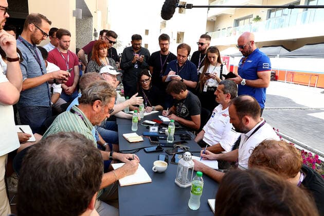 FORMULA 1 ETIHAD AIRWAYS ABU DHABI GRAND PRIX 2022 17.11.2022, Yas Marina Circuit, Abu Dhabi, FORMULA 1 ETIHAD AIRWAYS ABU DHABI GRAND PRIX 2022 , im Bild Pressekonferenz von Teamchef Günther Steiner (Haas F1 Team) warum sie sich entschieden haben Mick Schumacher aus Deutschland vom Team Haas keinen neuen Vertrag für 2023 zu geben und stattdessen mit Nico Hülckenberg aus Deutschland zusammenzuarbeiten..