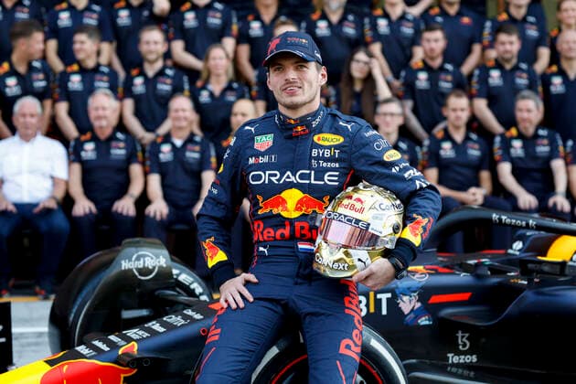 1 Max Verstappen (NLD, Oracle Red Bull Racing), F1 Grand Prix of Abu Dhabi at Yas Marina Circuit on November 17, 2022 in Abu Dhabi, United Arab Emirates. (Photo by HOCH ZWEI) Abu Dhabi United Arab Emirates