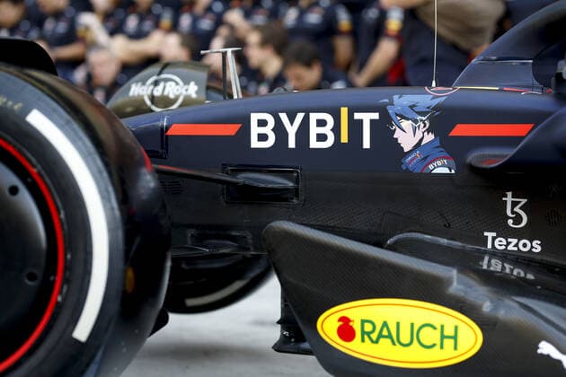 Special livery on Red Bull Racing RB18 during the Formula 1 Etihad Airways Abu Dhabi Grand Prix 2022, 22nd round of the 2022 FIA Formula One World Championship, WM, Weltmeisterschaft from November 18 to 20, 2022 on the Yas Marina Circuit, in Yas Island, Abu Dhabi - F1 - ABU DHABI GRAND PRIX 2022 DPPI Panoramic  F12022GP22ARE_JK198522