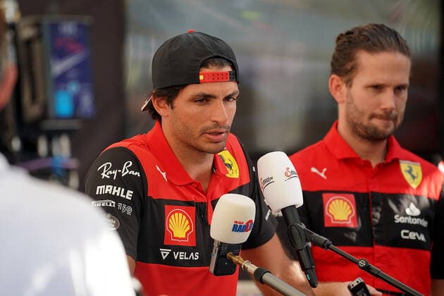 FORMULA 1 ETIHAD AIRWAYS ABU DHABI GRAND PRIX 2022 17.11.2022, Yas Marina Circuit, Abu Dhabi, FORMULA 1 ETIHAD AIRWAYS ABU DHABI GRAND PRIX 2022 , im Bild Carlos Sainz Jr. (ESP), Scuderia Ferrari.