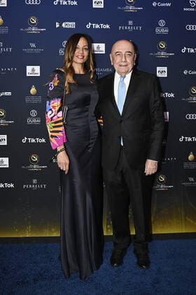 Foto Fabio Ferrari LaPresse - 17 Novembre 2022 - Dubai, Emirati Arabi Uniti - - Calcio -17ma edizione di Dubai International Sports Conference - Globe Soccer Awards 2022. Nella foto: Adriano Galliani e moglie November 17, 2022 Dubai, United Arab Emirates - sport - Soccer - 17th edition of the Dubai International Sports Conference - Globe Soccer Awards 2022. In the pic: Adriano Galliani and wife  Copyright: xFabioxFerrari LaPressex
