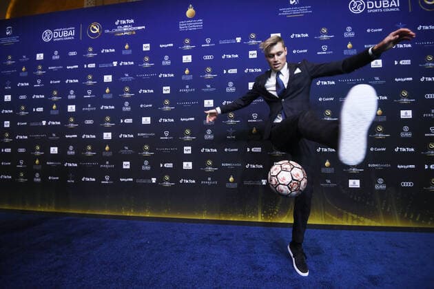 Sport Bilder des Tages Foto Fabio Ferrari LaPresse - 17 Novembre 2022 - Dubai, Emirati Arabi Uniti - - Calcio -17ma edizione di Dubai International Sports Conference - Globe Soccer Awards 2022. Nella foto: November 17, 2022 Dubai, United Arab Emirates - sport - Soccer - 17th edition of the Dubai International Sports Conference - Globe Soccer Awards 2022. In the pic:  Copyright: xFabioxFerrari LaPressex