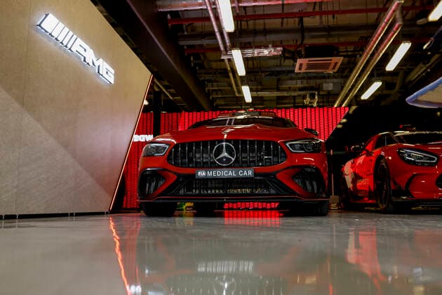 F1 Medical Car, Mercedes-AMG GT 63 S 4MATIC+, F1 Grand Prix of Abu Dhabi at Yas Marina Circuit on November 17, 2022 in Abu Dhabi, United Arab Emirates. (Photo by HOCH ZWEI) Abu Dhabi United Arab Emirates